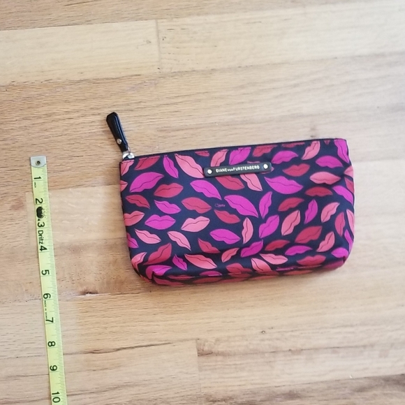 NWOT -Diane von Furstenberg Cosmetic Pouch - Picture 2 of 8